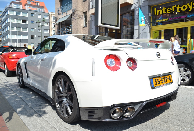 Nissan GT-R 2011