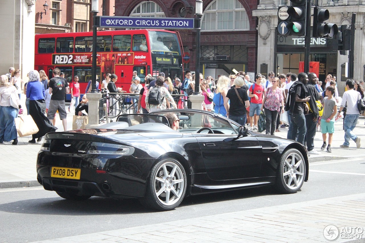 Aston Martin V8 Vantage Roadster 2012 - 5 agosto 2013 - Autogespot