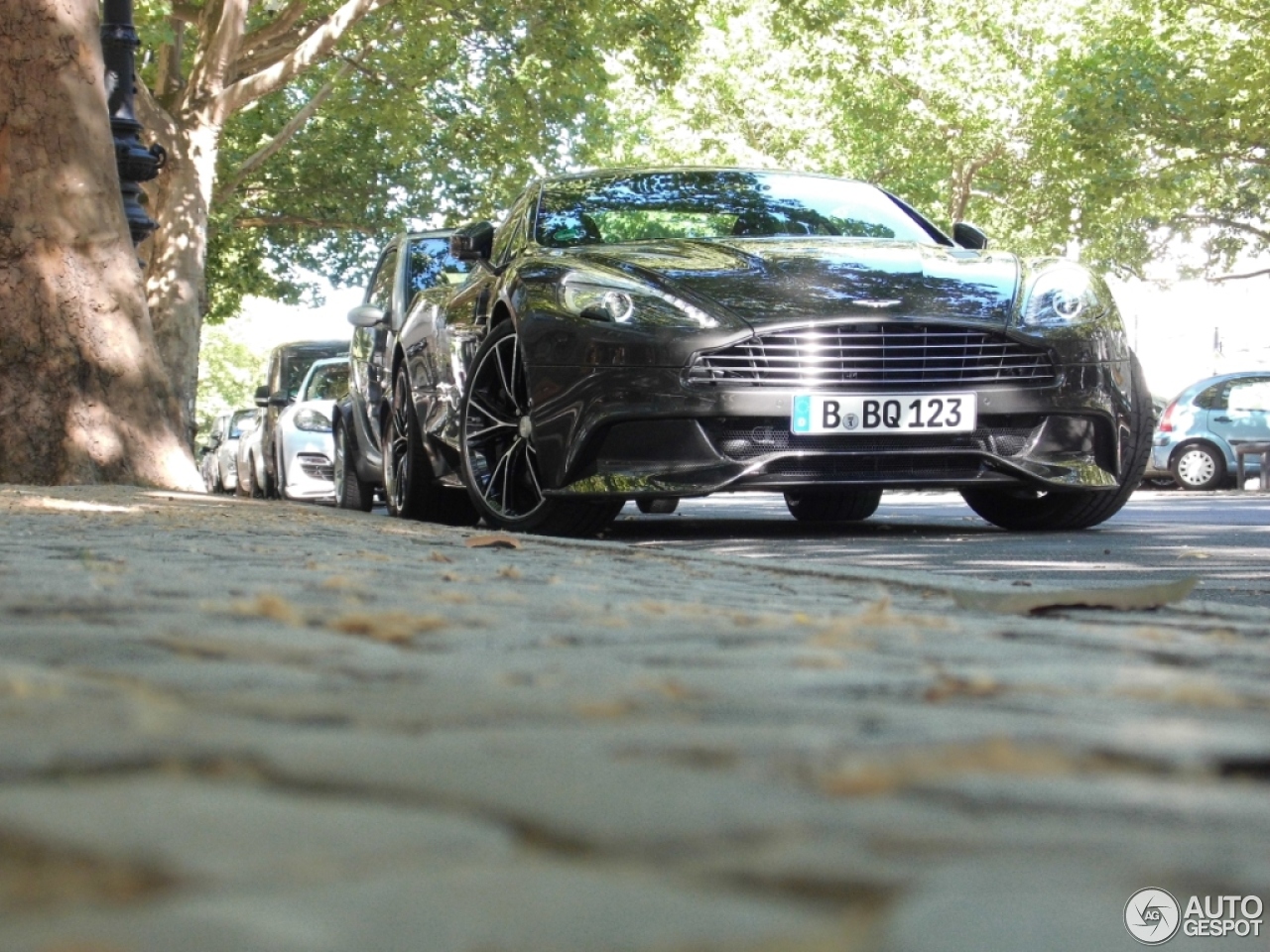 Aston Martin Vanquish 2013