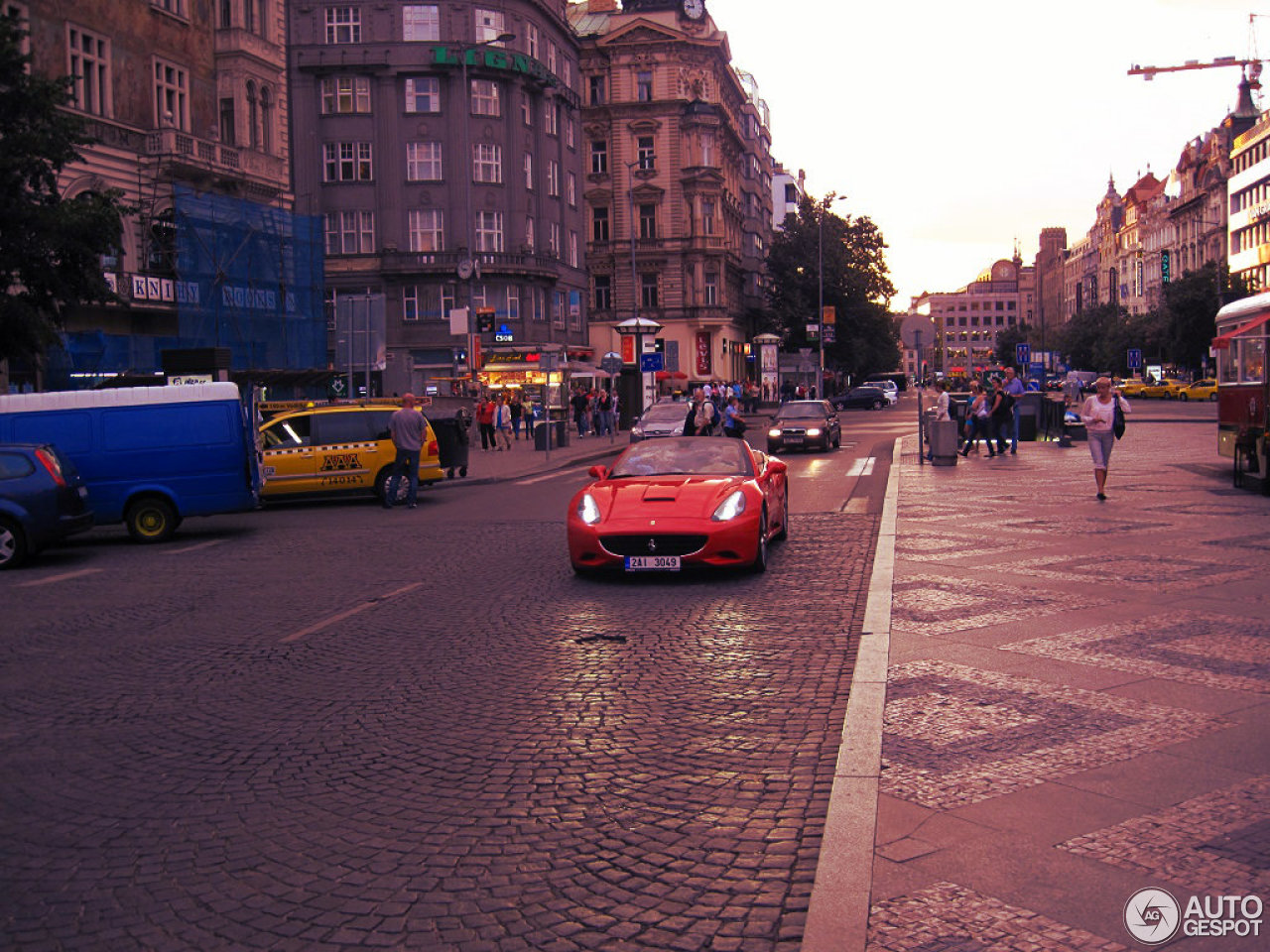 Ferrari California