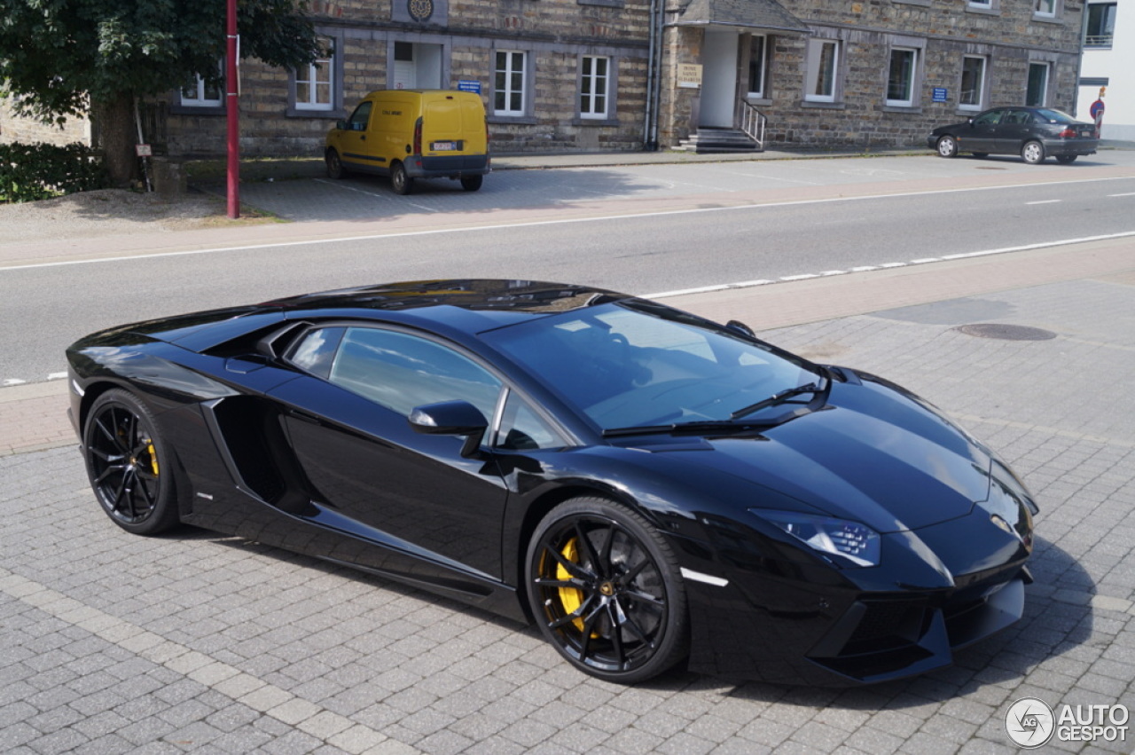 Lamborghini Aventador LP700-4