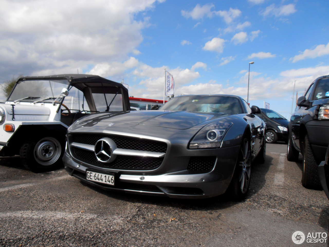 Mercedes-Benz SLS AMG