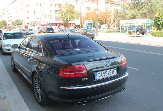 Audi S8 D3