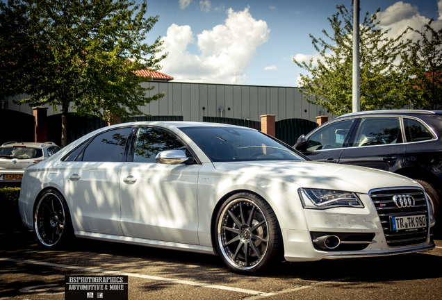 Audi S8 D4