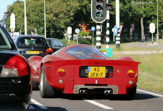 Ferrari 330 P4 by Noble