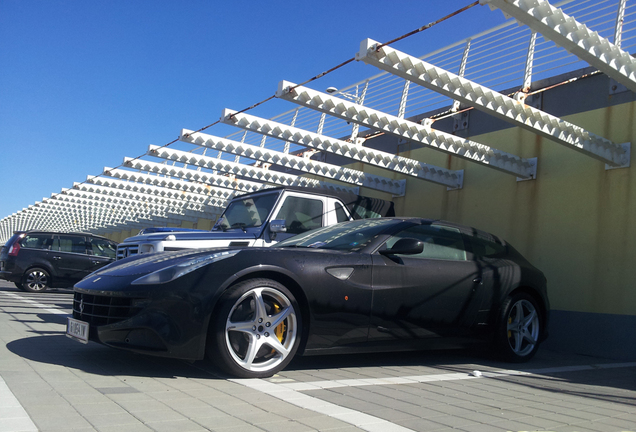 Ferrari FF