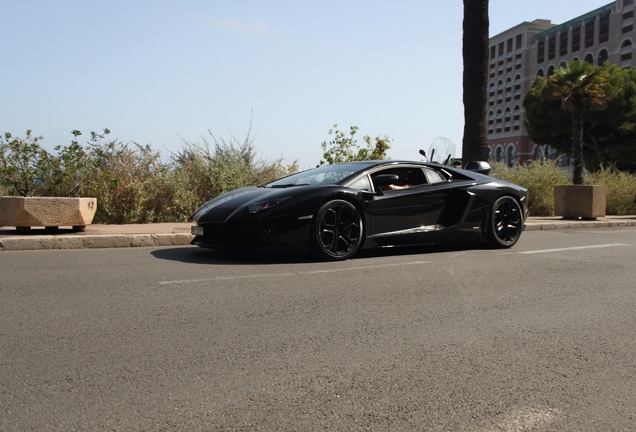 Lamborghini Aventador LP700-4