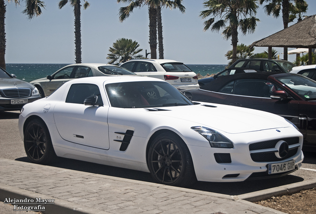 Mercedes-Benz SLS AMG