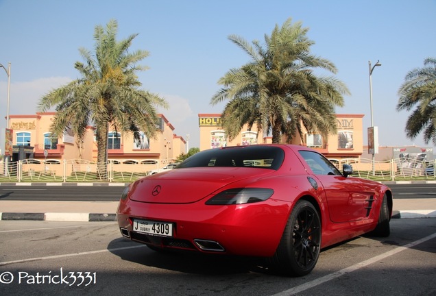 Mercedes-Benz SLS AMG