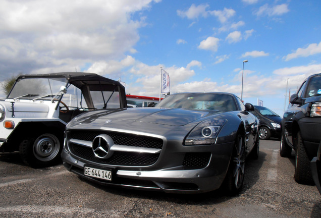 Mercedes-Benz SLS AMG