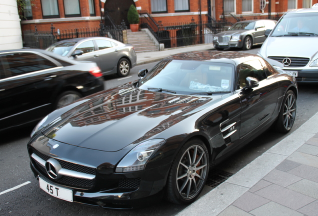 Mercedes-Benz SLS AMG