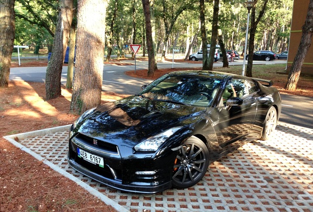 Nissan GT-R 2012