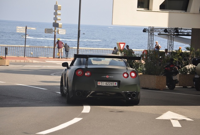 Nissan GT-R J-SPEC PERF