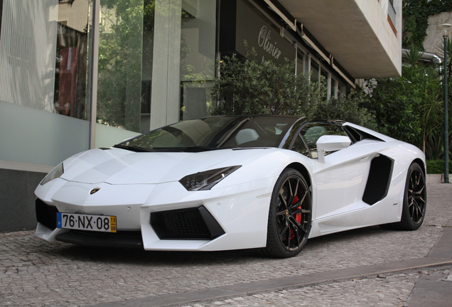 Lamborghini Aventador LP700-4 Roadster