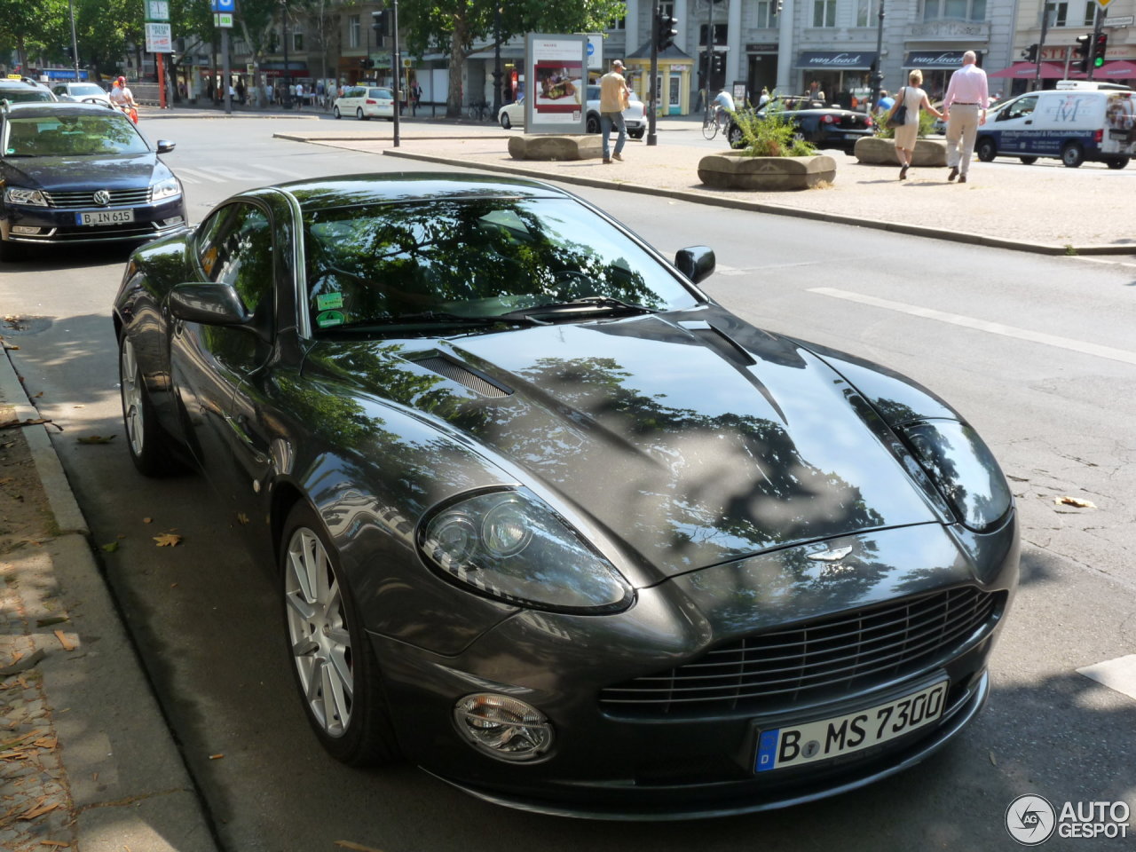 Aston Martin Vanquish S