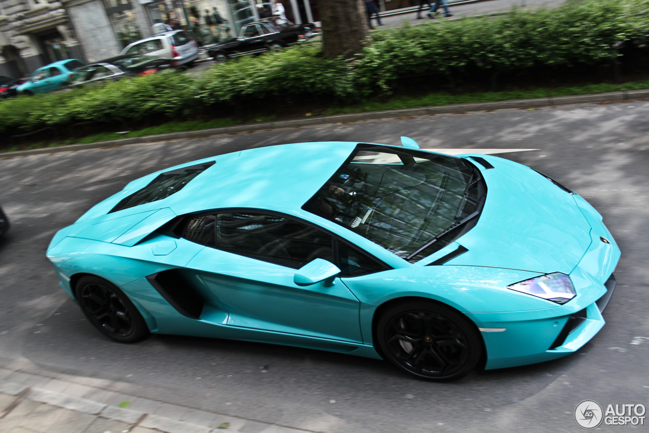 Lamborghini Aventador LP700-4