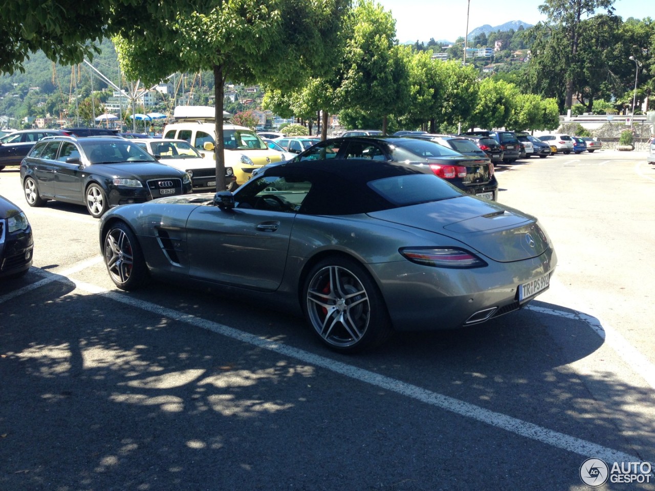 Mercedes-Benz SLS AMG GT Roadster