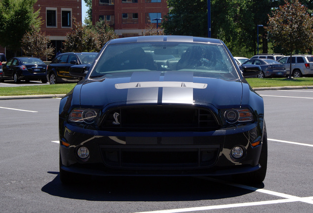 Ford Mustang Shelby GT500 2013