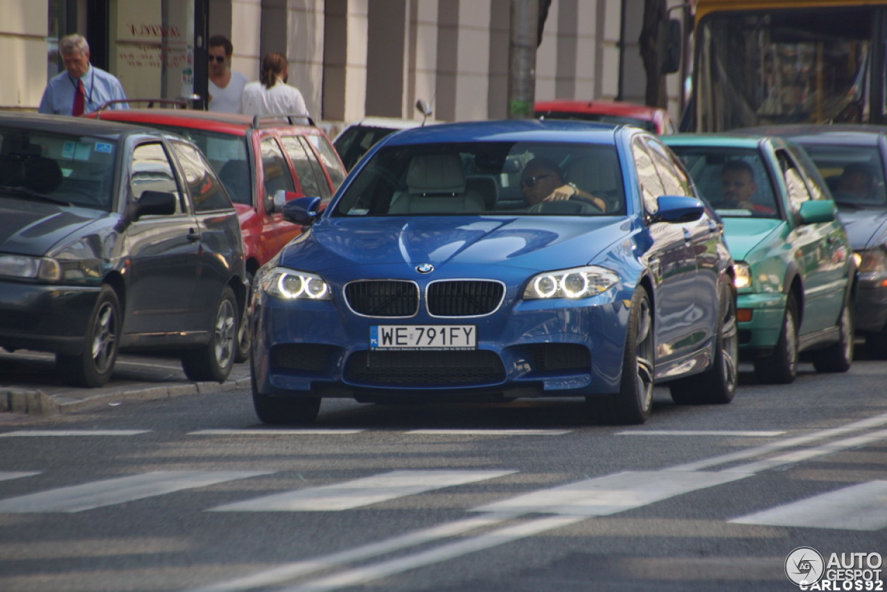 BMW M5 F10 2011