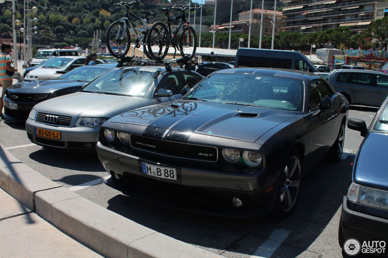 Dodge Challenger SRT-8 392