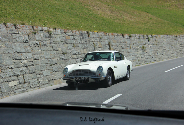 Aston Martin DB6 Vantage MKI