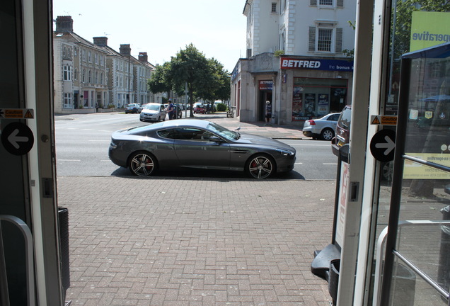 Aston Martin DB9