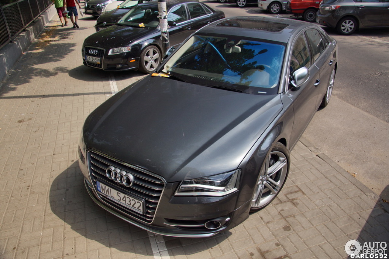 Audi S8 D4