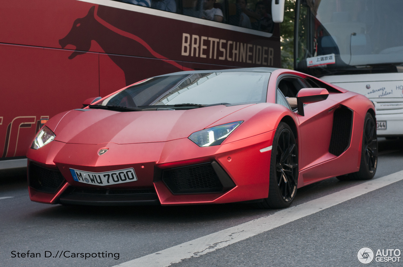 Lamborghini Aventador LP700-4