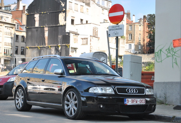 Audi RS4 Avant B5