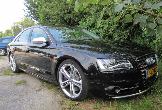 Audi S8 D4