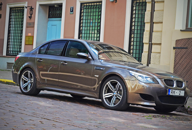 BMW M5 E60 2005