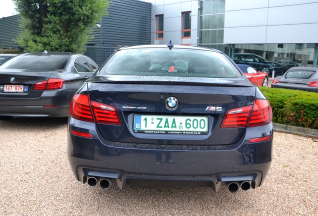 BMW M5 F10 2011