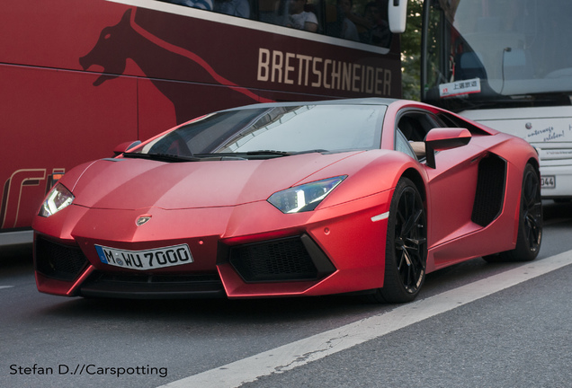 Lamborghini Aventador LP700-4