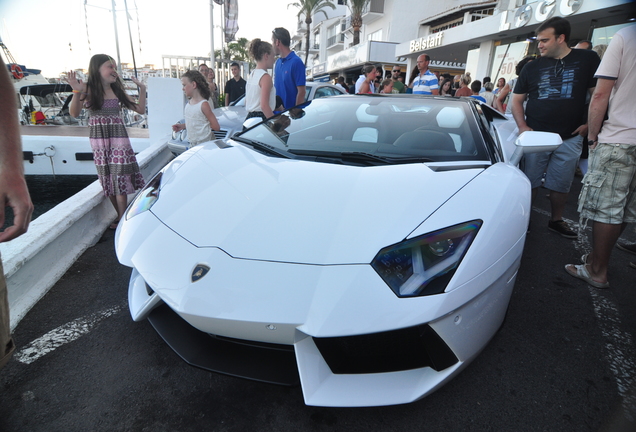 Lamborghini Aventador LP700-4 Roadster