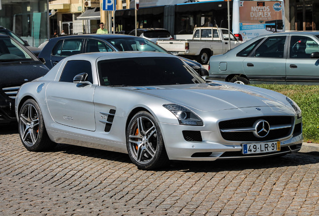 Mercedes-Benz SLS AMG