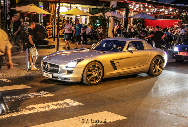 Mercedes-Benz SLS AMG