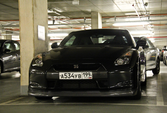 Nissan GT-R