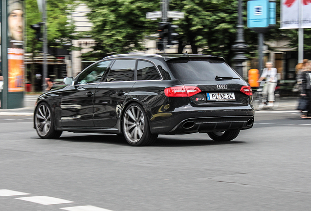 Audi RS4 Avant B8