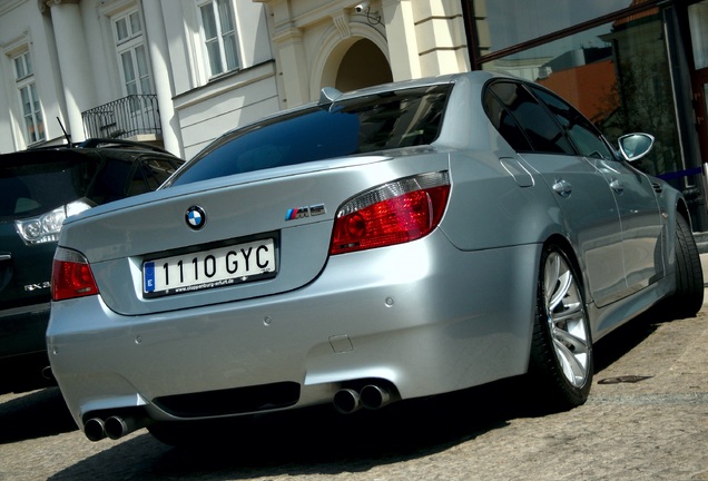 BMW M5 E60 2005