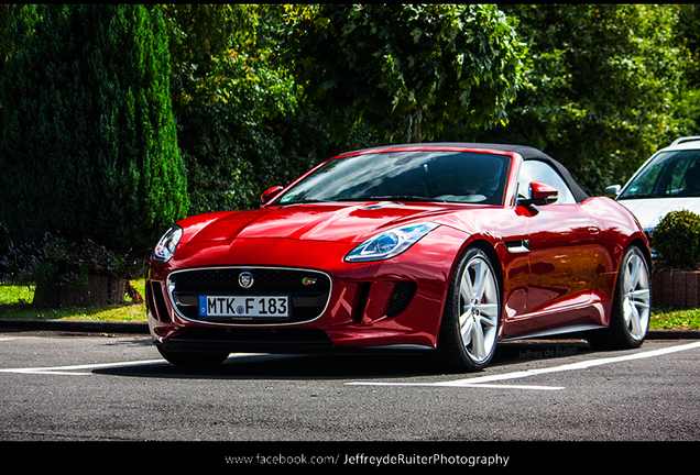 Jaguar F-TYPE S V8 Convertible