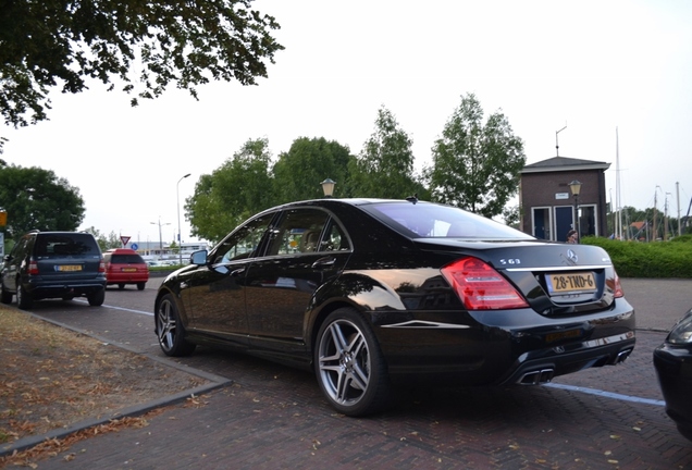 Mercedes-Benz S 63 AMG W221 2011