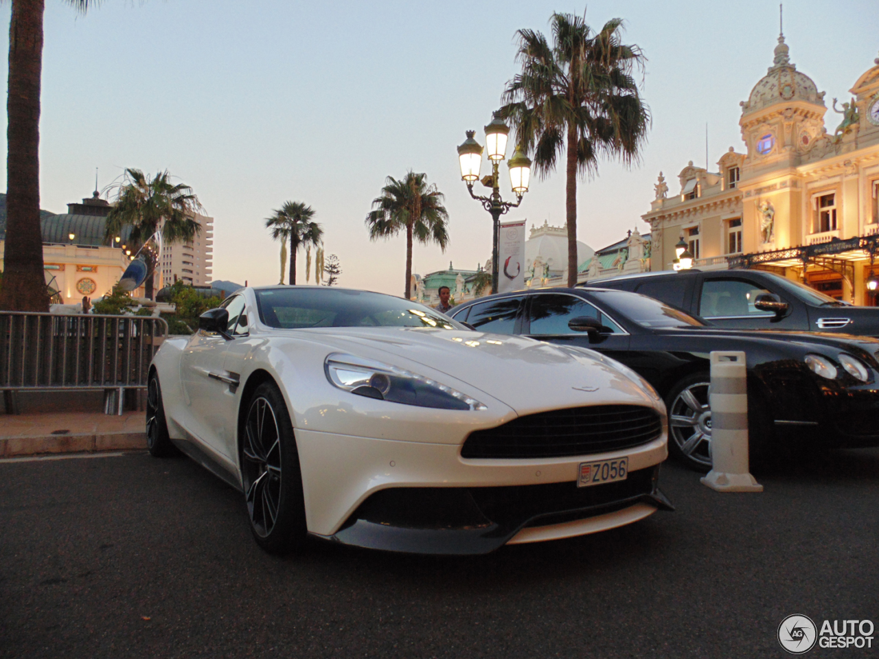 Aston Martin Vanquish 2013