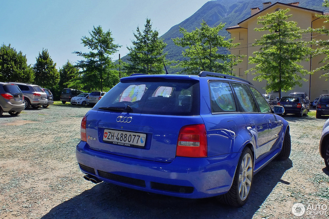 Audi RS4 Avant B5