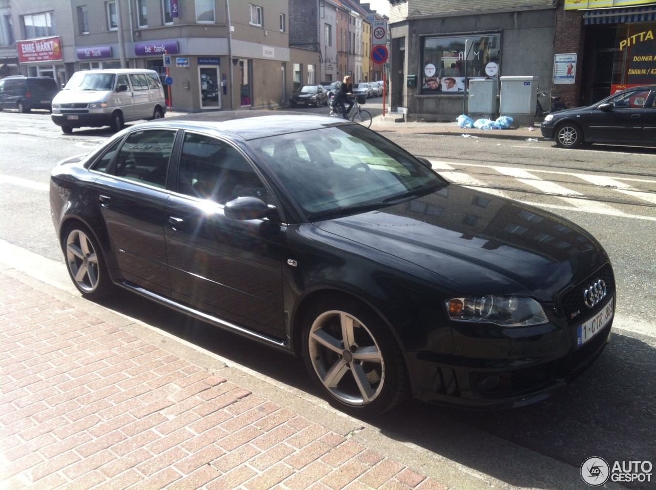 Audi RS4 Sedan