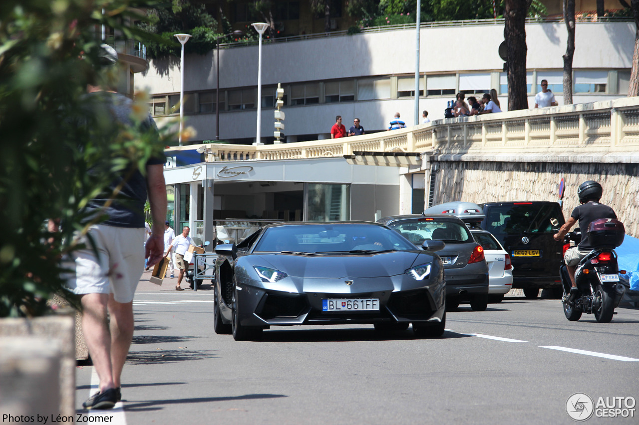 Lamborghini Aventador LP700-4