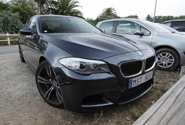 BMW M5 F10 2011