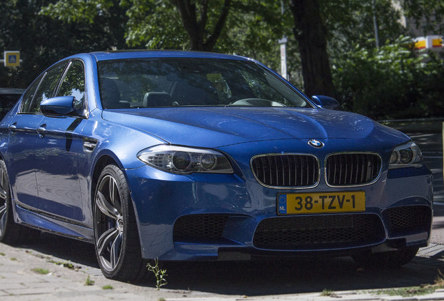 BMW M5 F10 2011