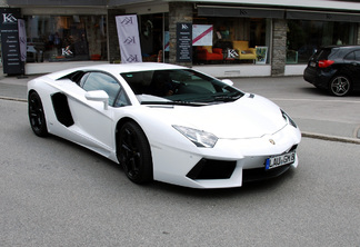 Lamborghini Aventador LP700-4