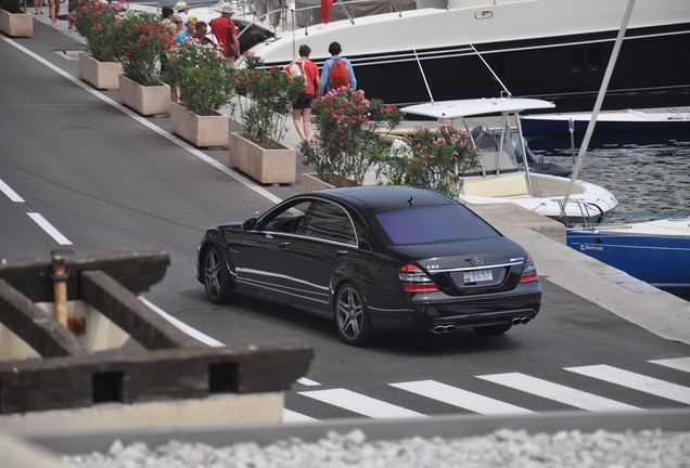 Mercedes-Benz S 65 AMG V221