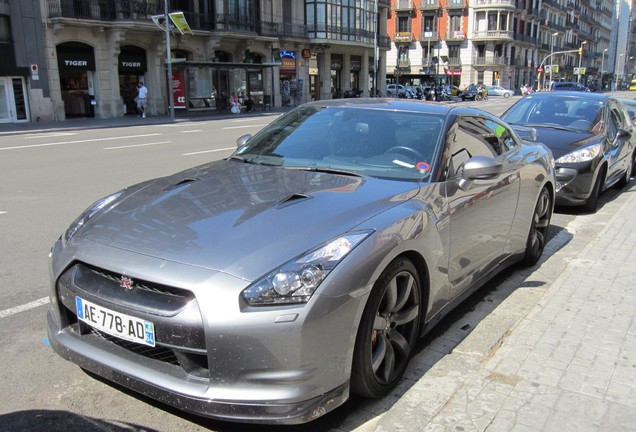 Nissan GT-R